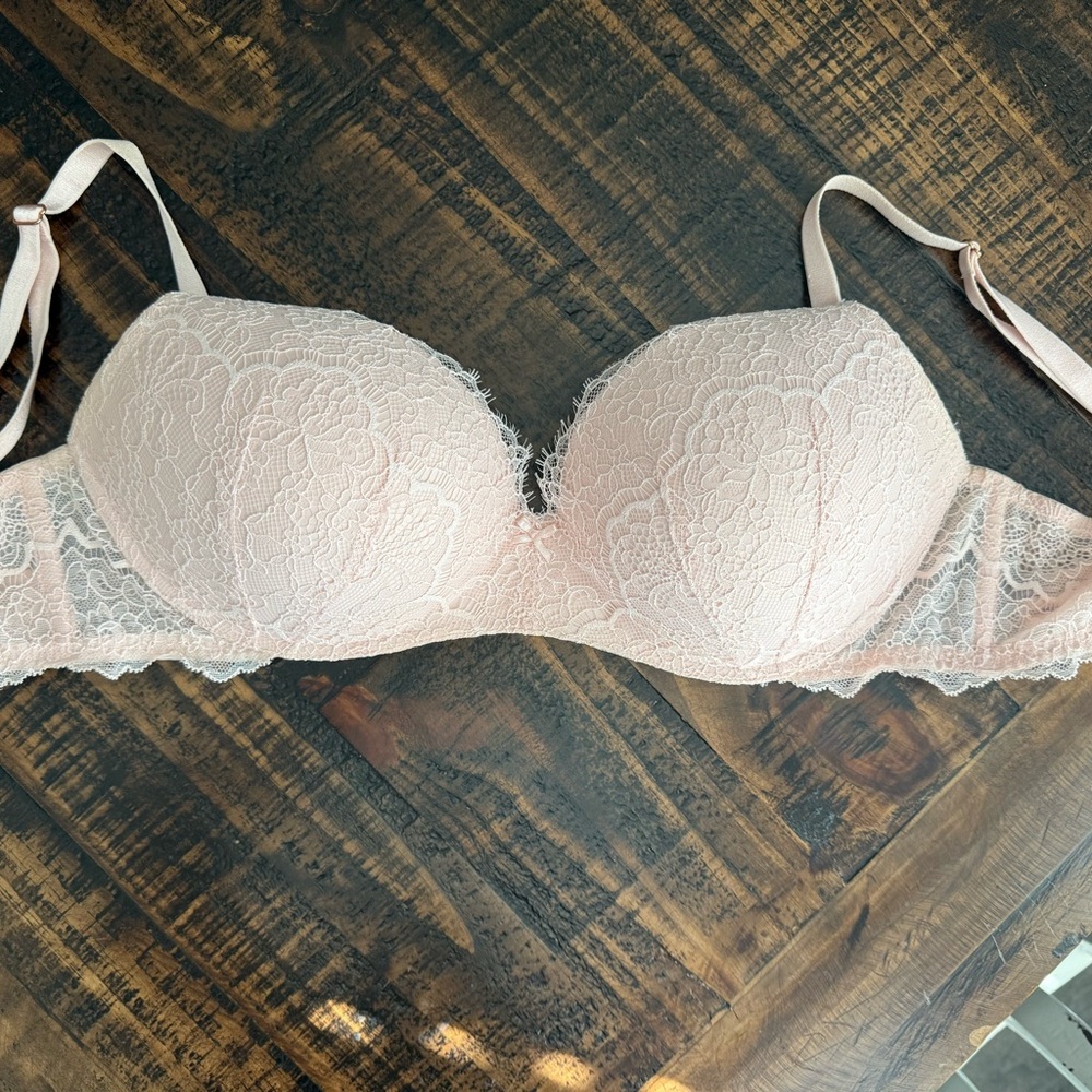 VS Dream Angels Lace Bra in Soft Pink